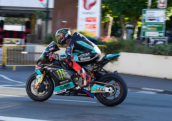 SB 10 Peter Hickman 2 UK BMW prac 1 27MAY24